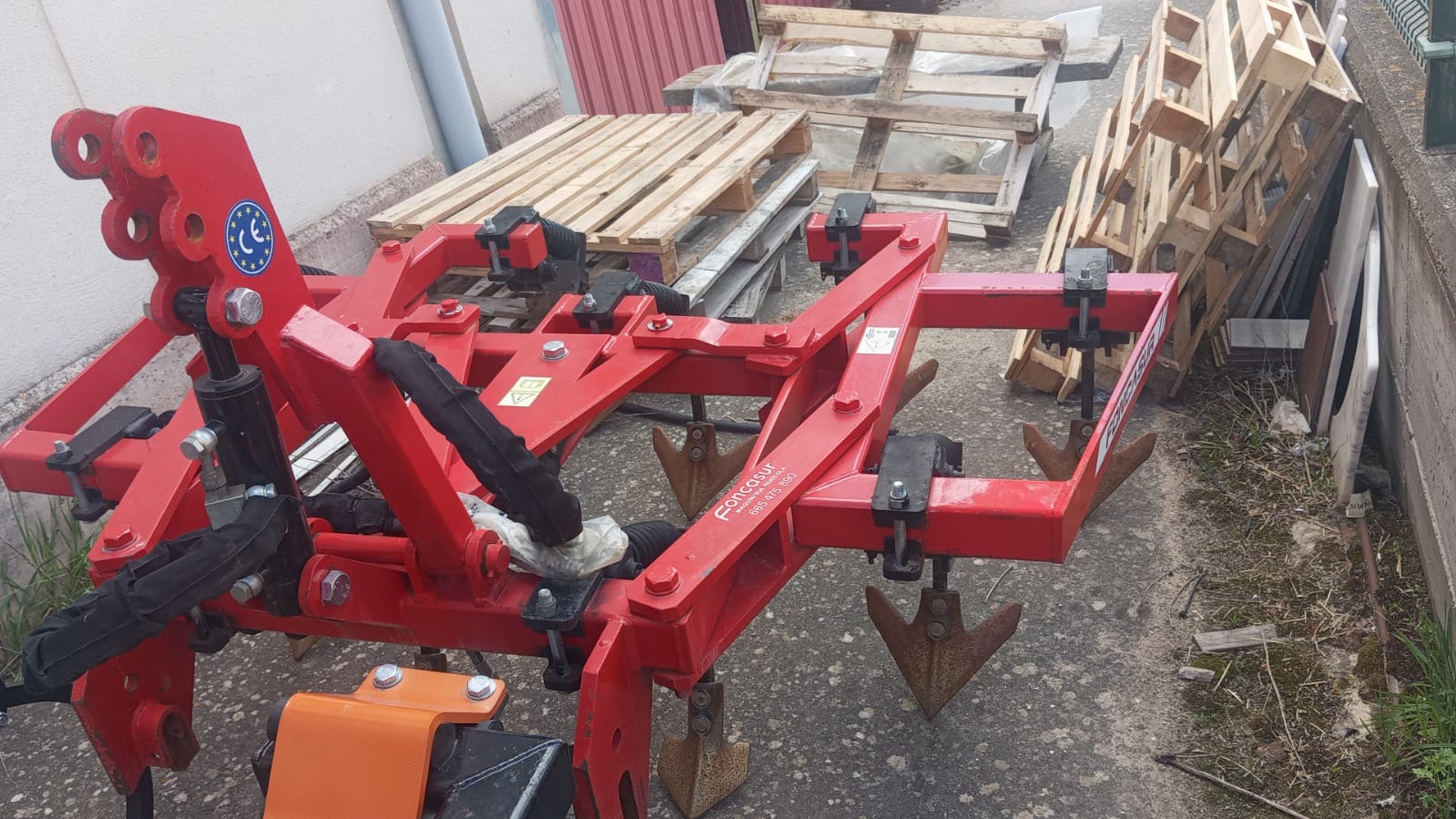 2_cultivadores_con_brazos_extensibles_y_torre_hidraulica_talleres_clemen_lerma_burgos